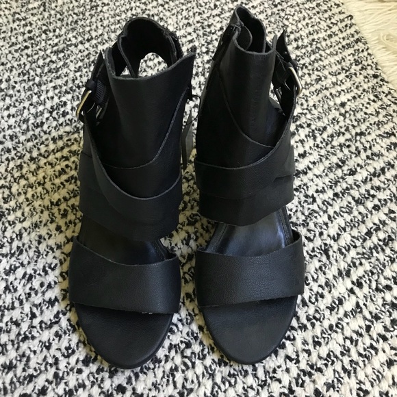 Wedge Sandals with Buckle Detail sz 7..5 - Picture 2 of 3